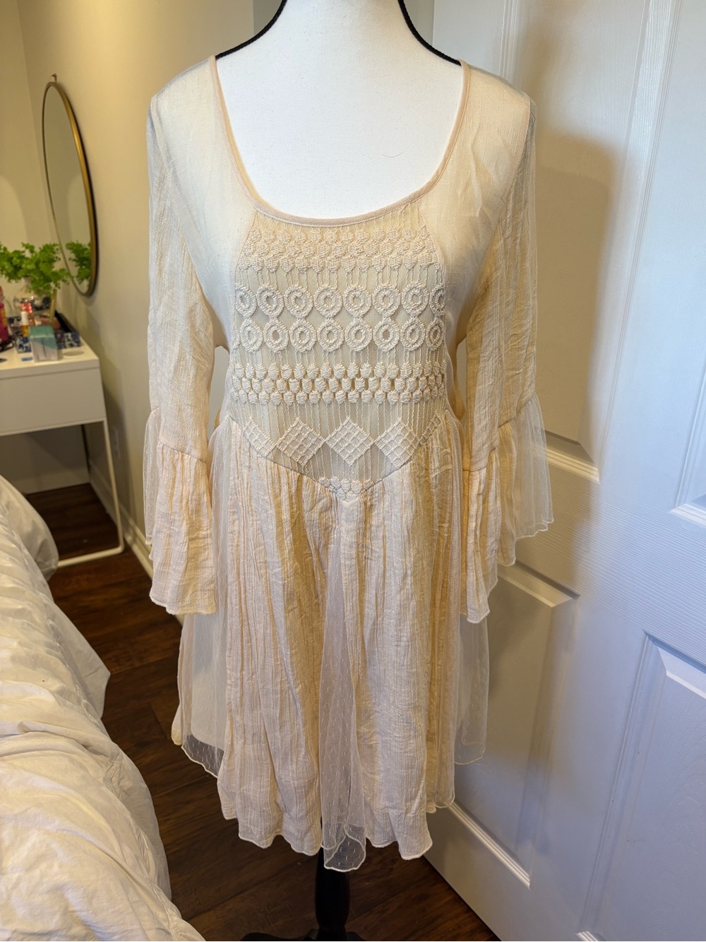 Rebellion Boho Crochet Lace Bell Sleeve Mini Dress Cream Size M